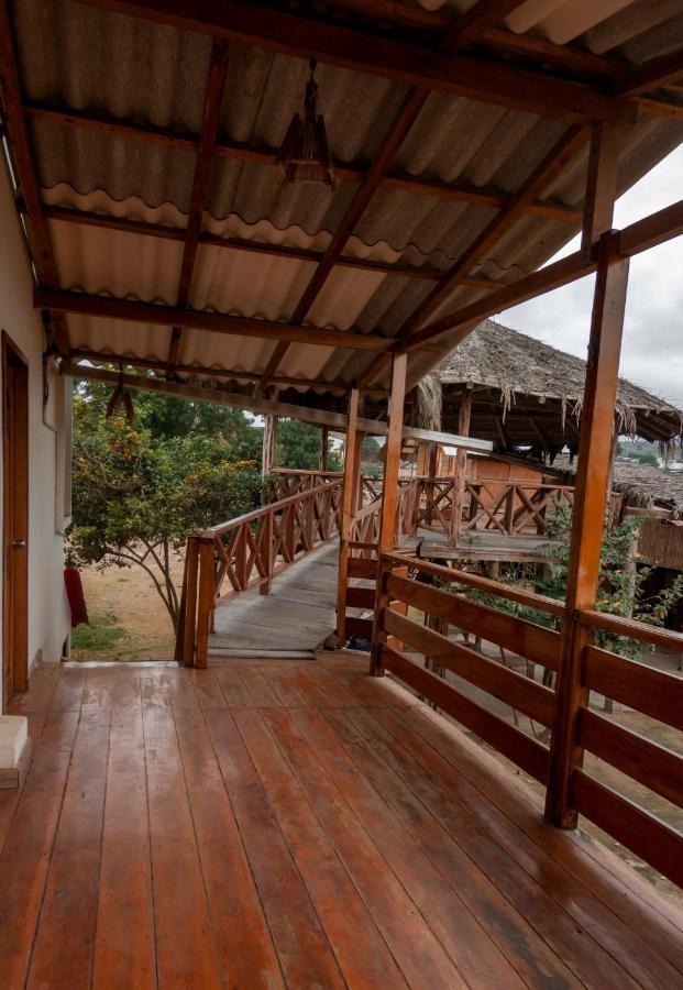 Puerto López Hostal Tortuga Dorada מראה חיצוני תמונה