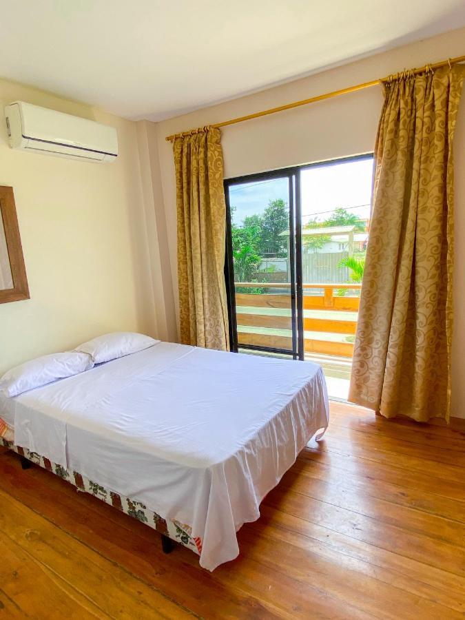 Puerto López Hostal Tortuga Dorada מראה חיצוני תמונה