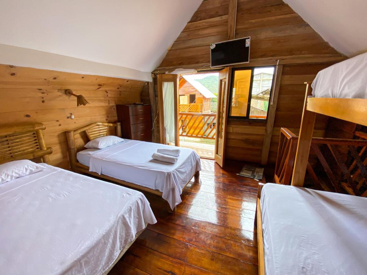 Puerto López Hostal Tortuga Dorada מראה חיצוני תמונה