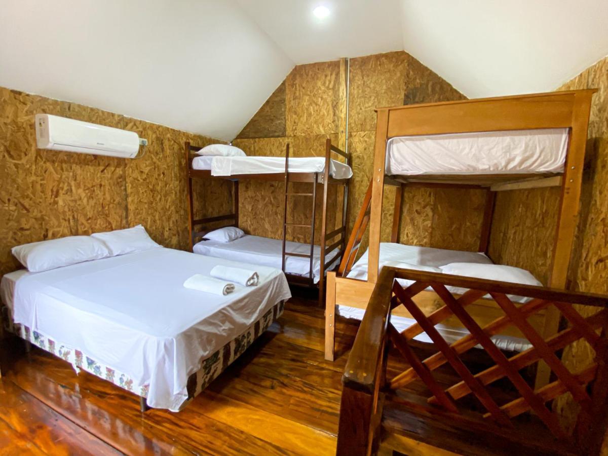 Puerto López Hostal Tortuga Dorada מראה חיצוני תמונה